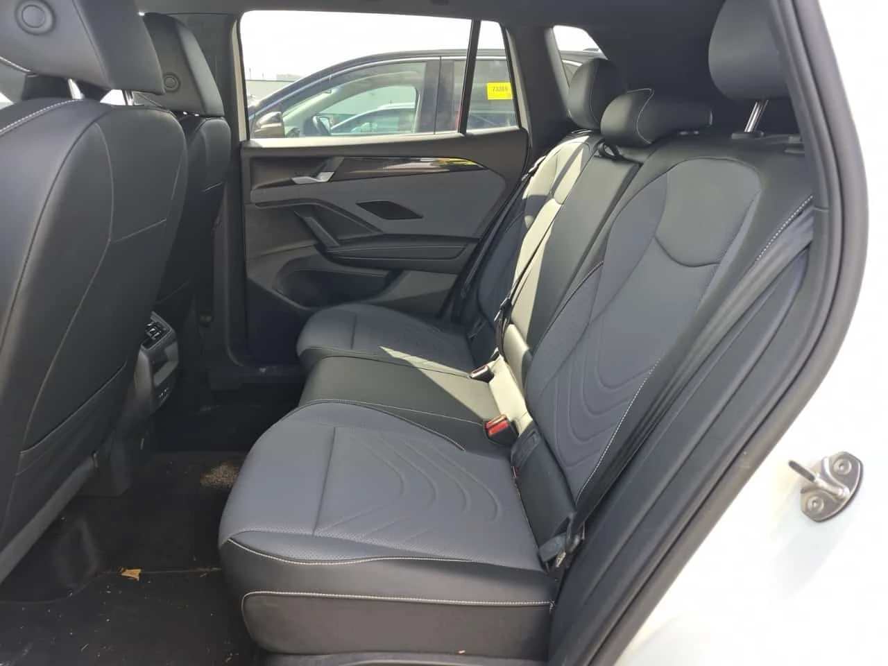 VW Tiguan * Comfortline R Line Black Edition * CARFAX * , снимка 11 - Автомобили и джипове - 56270773