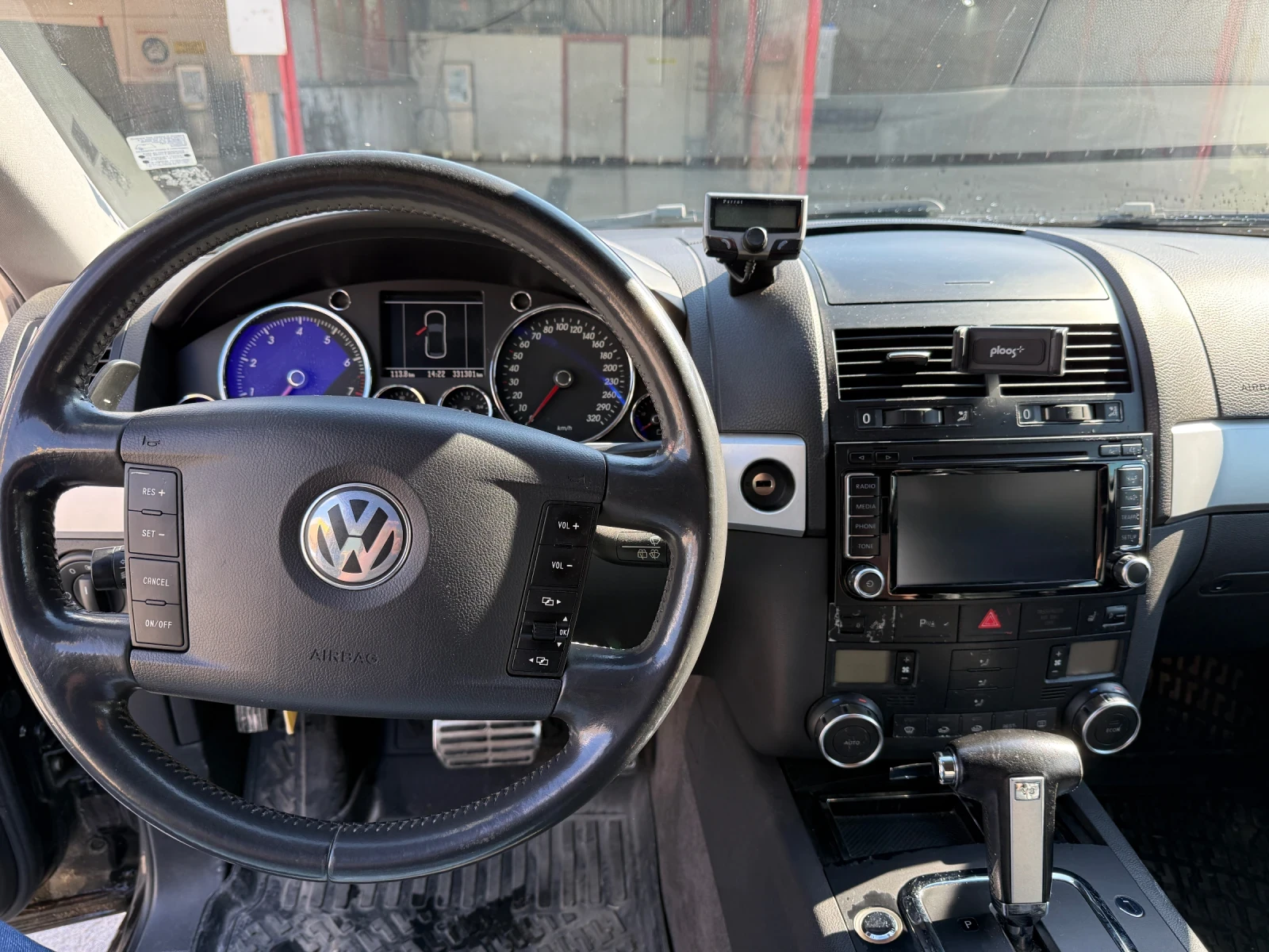 VW Touareg 7L, 4.2 бензин, снимка 8 - Автомобили и джипове - 56537914