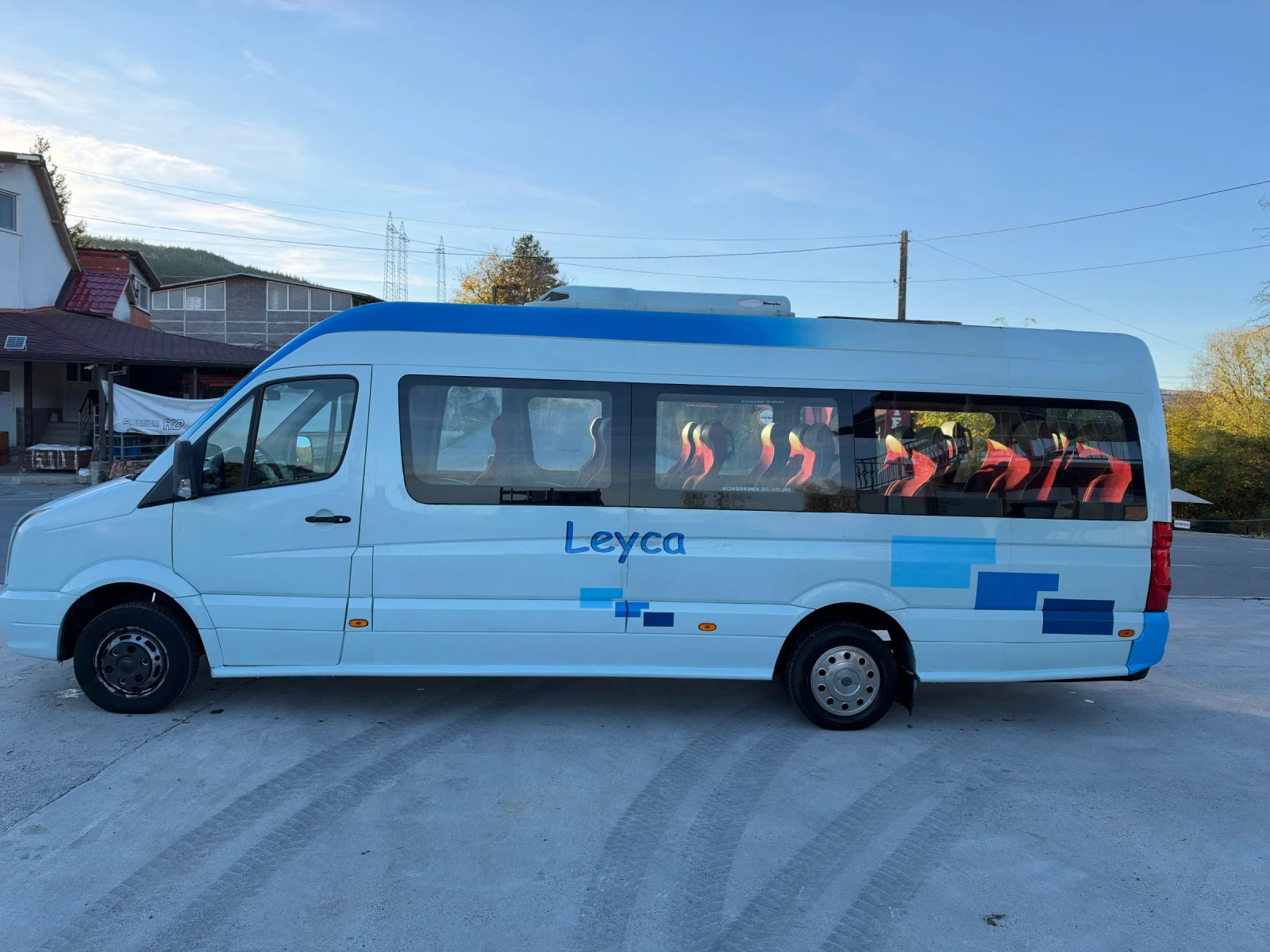 VW Crafter 23 mesta klima , снимка 5 - Бусове и автобуси - 56637440