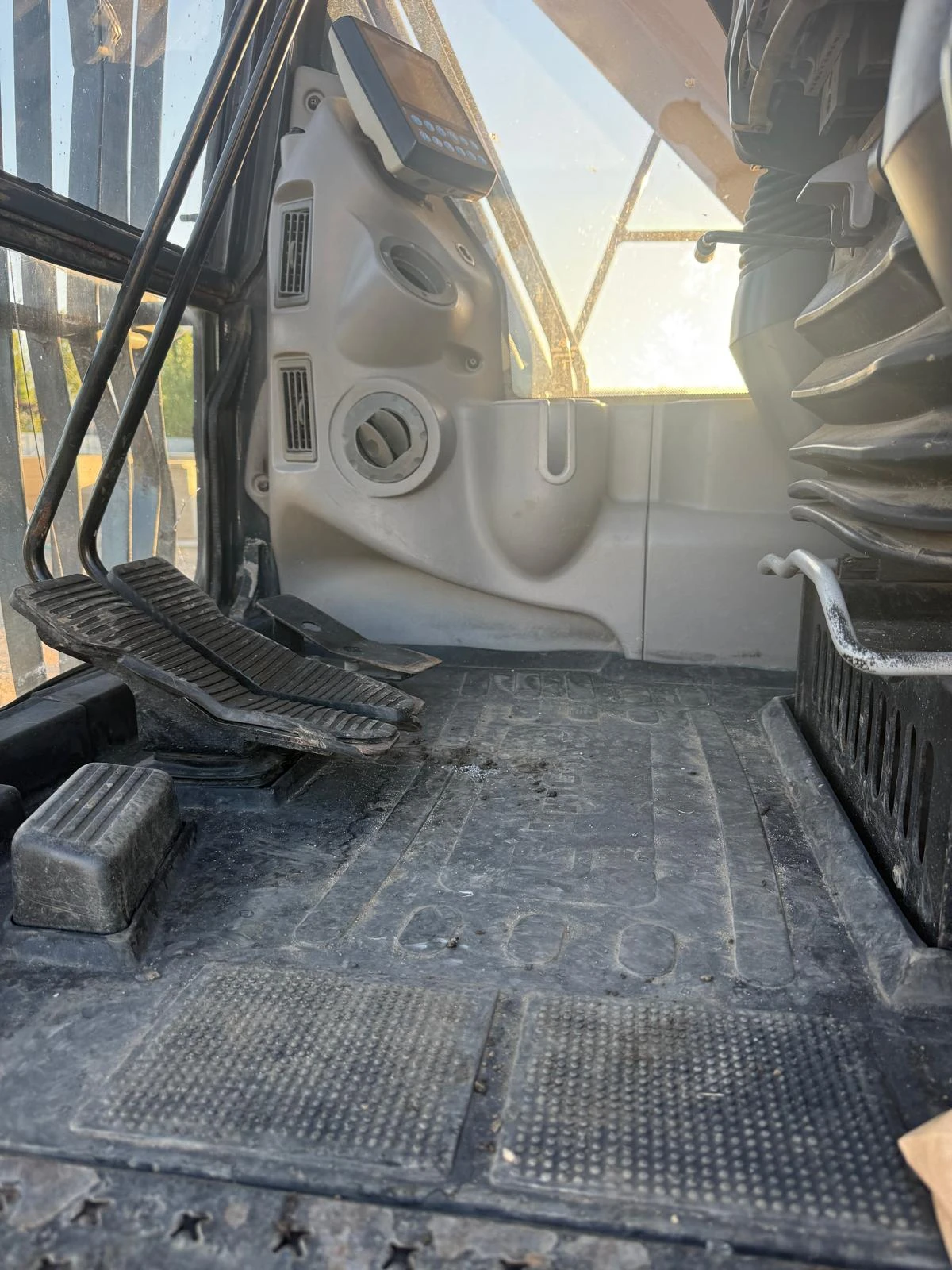 ����� JCB CLG 924E | Mobile.bg � ����������� 15