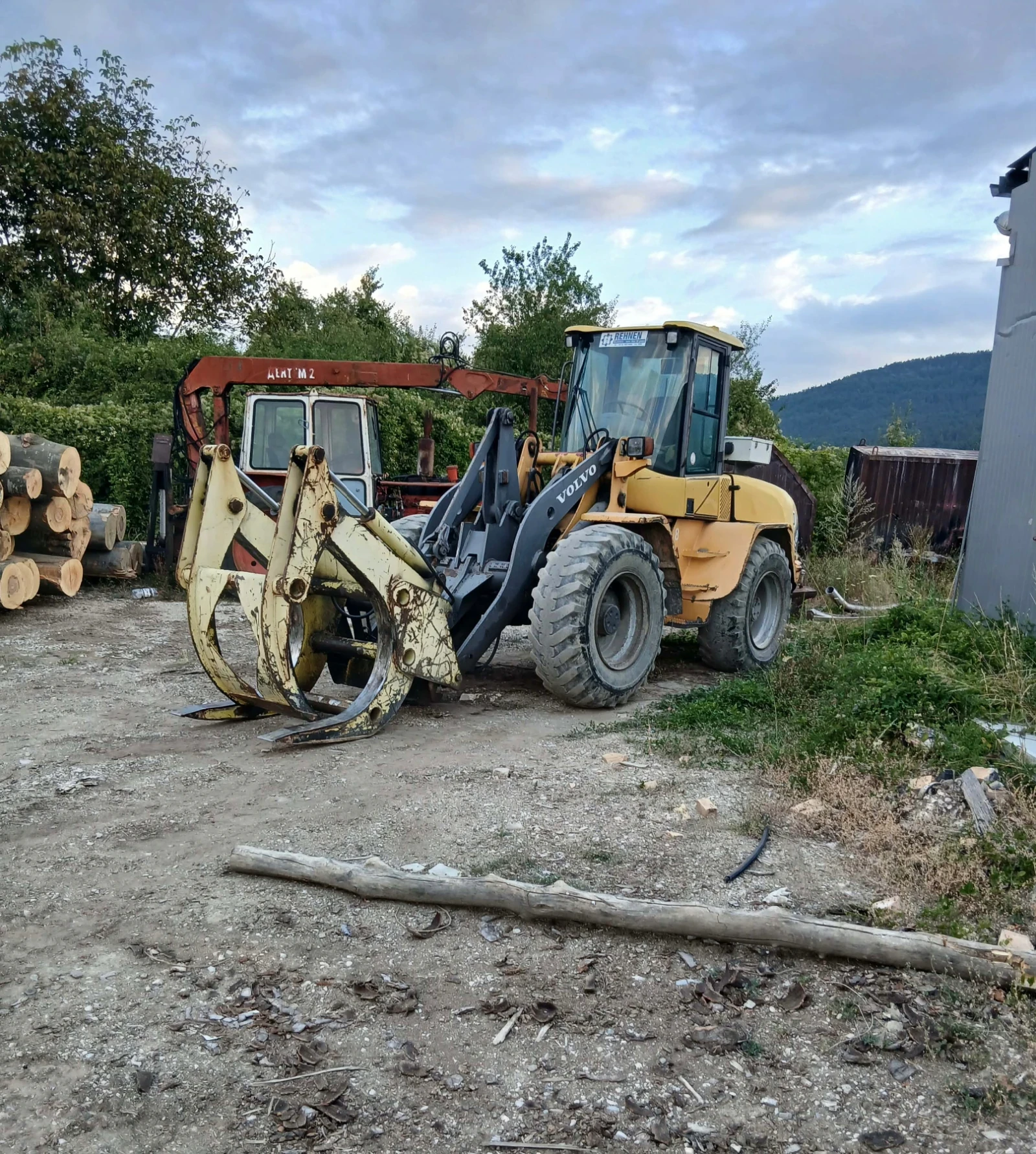 Челен товарач Volvo L40B