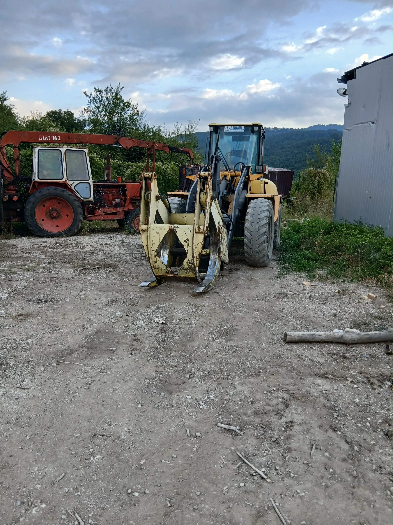 Челен товарач Volvo L40B, снимка 2 - Индустриална техника - 55666435