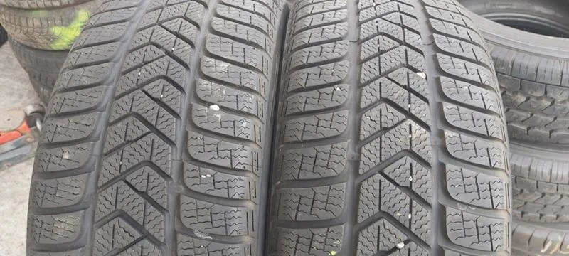 Гуми Зимни 205/50R17, снимка 1 - Гуми и джанти - 30588008