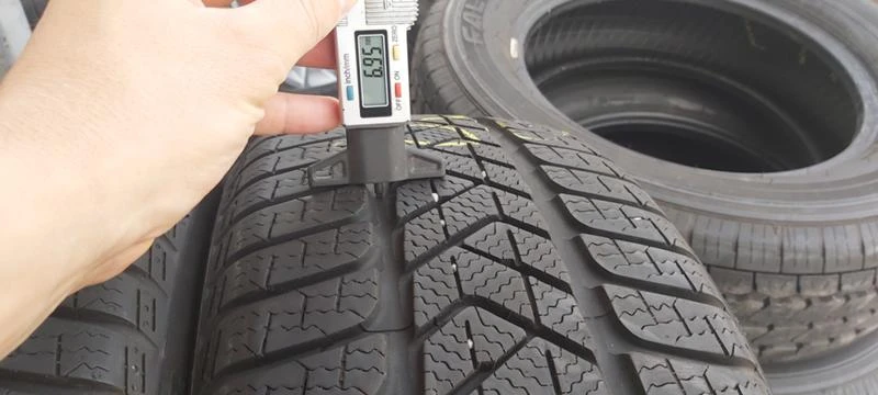 Гуми Зимни 205/50R17, снимка 4 - Гуми и джанти - 30588008