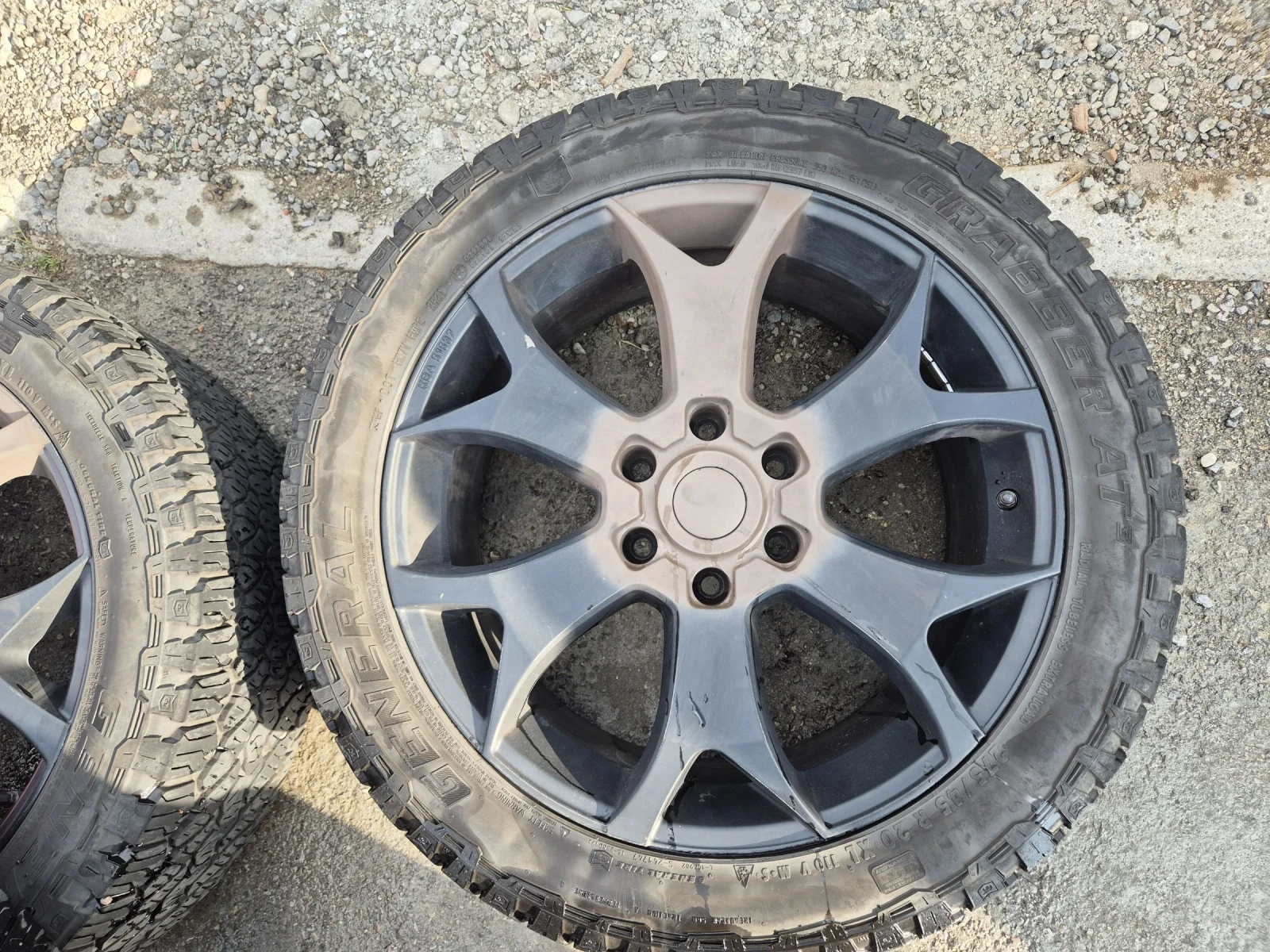    275/45R20 | Mobile.bg   13