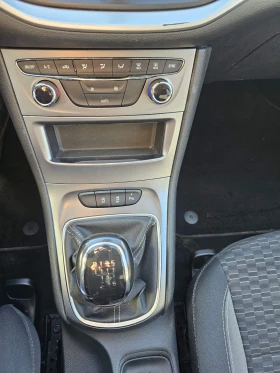 Opel Astra SPORTS TOURER 1.2, снимка 12