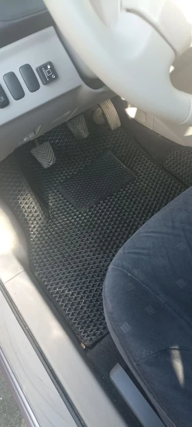 Mitsubishi Grandis - 3900 € / 7627.74 лв. - 36784978 14