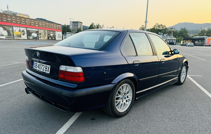 BMW 320 M-Pack, снимка 5 - Автомобили и джипове - 46318425