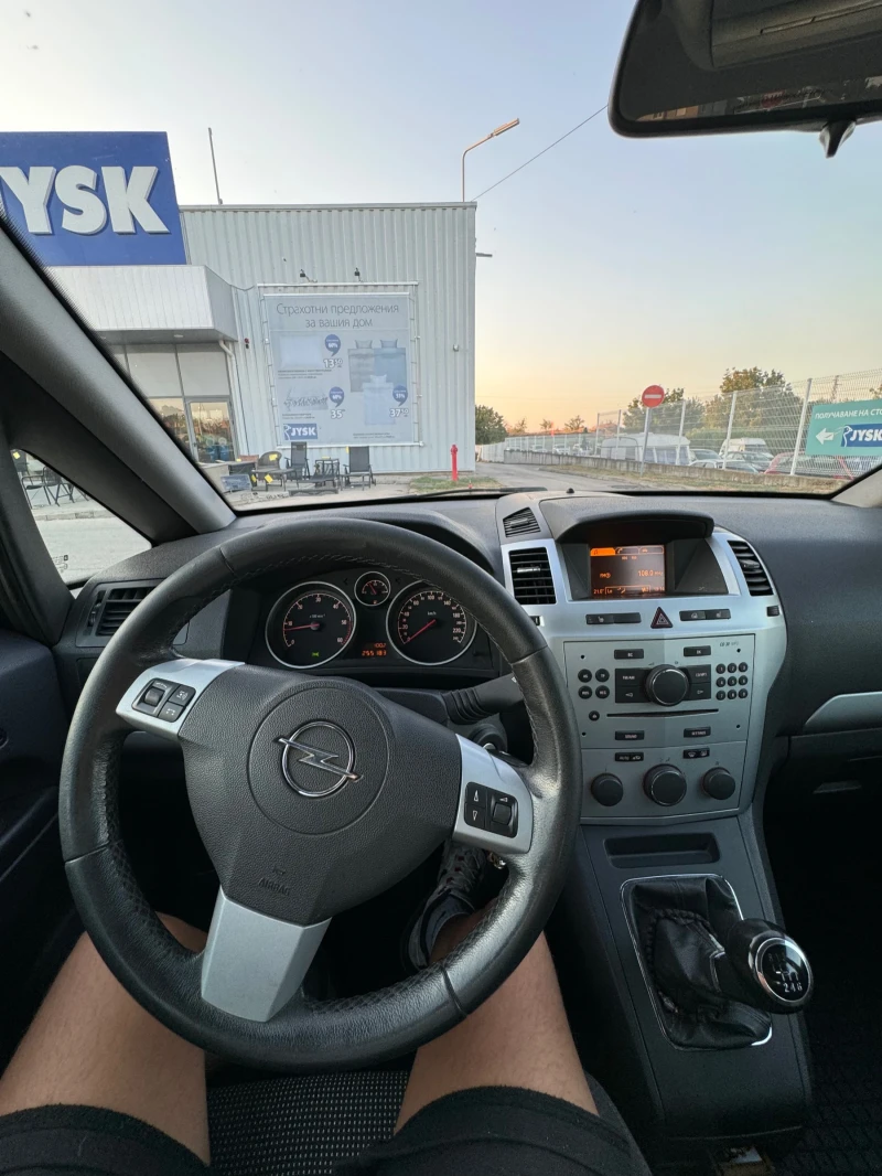 Opel Zafira 1.7 CDTI FACE, снимка 9 - Автомобили и джипове - 47173350