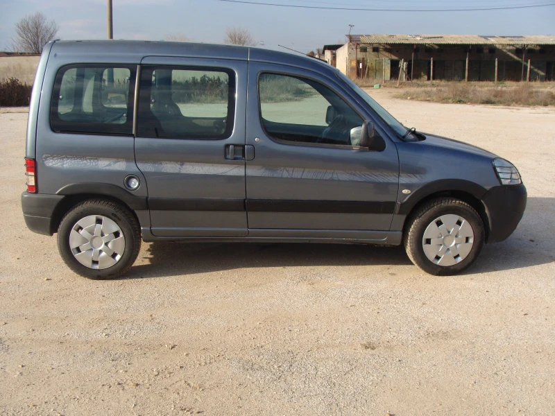 Peugeot Partner, снимка 2 - Автомобили и джипове - 48204802