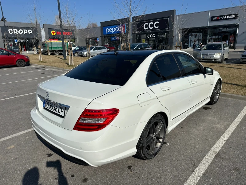 Mercedes-Benz C 180 AMG Facelift , снимка 5 - Автомобили и джипове - 48971199