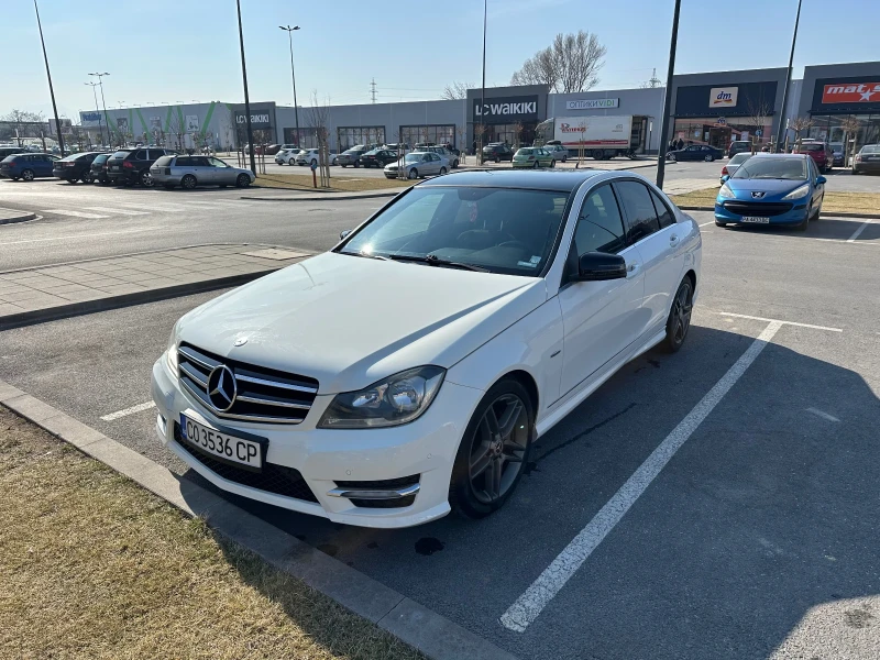 Mercedes-Benz C 180 AMG Facelift , снимка 2 - Автомобили и джипове - 48971199