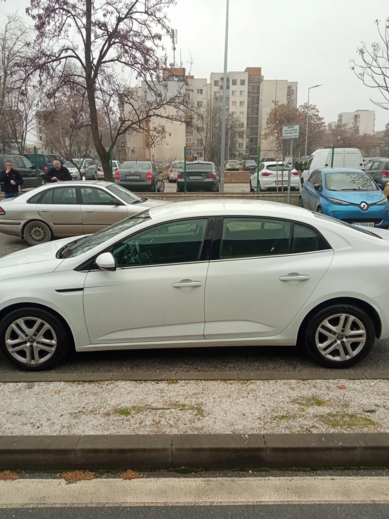 Renault Megane 1.5, снимка 3 - Автомобили и джипове - 49313170