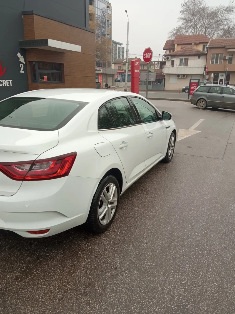 Renault Megane 1.5, снимка 6 - Автомобили и джипове - 49313170