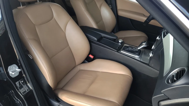 Mercedes-Benz C 250 AMG-Distronic-Blind Spot-Harman Kardon-Germany!, снимка 9 - Автомобили и джипове - 51660423