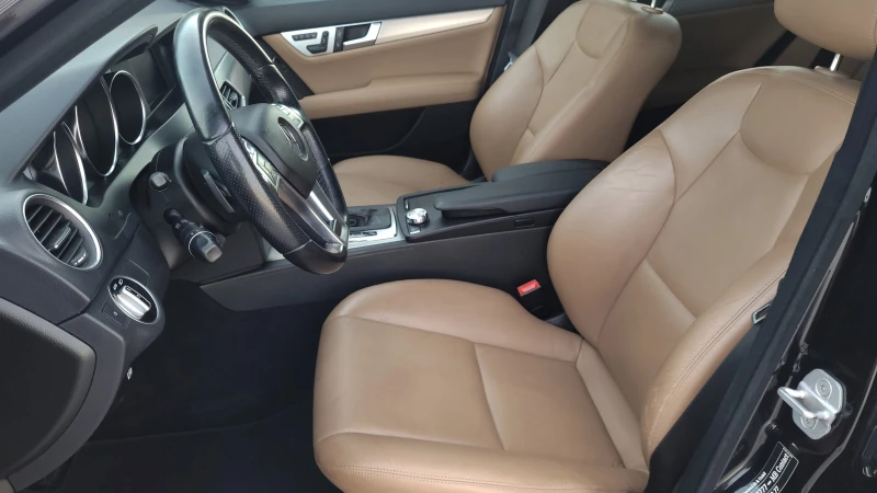 Mercedes-Benz C 250 AMG-Distronic-Blind Spot-Harman Kardon-Germany!, снимка 7 - Автомобили и джипове - 51660423