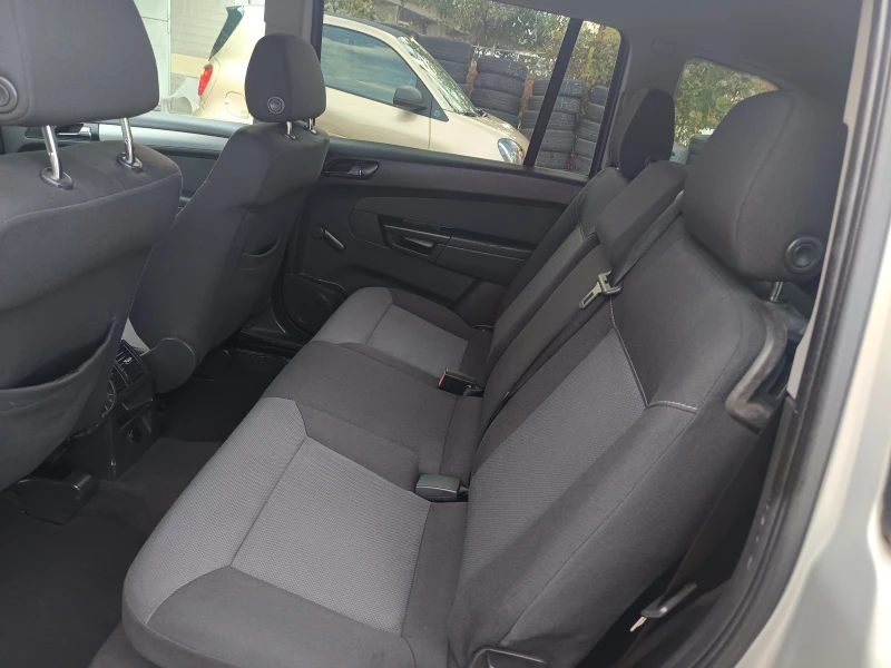 Opel Zafira 1.9JTD, снимка 13 - Автомобили и джипове - 52079097
