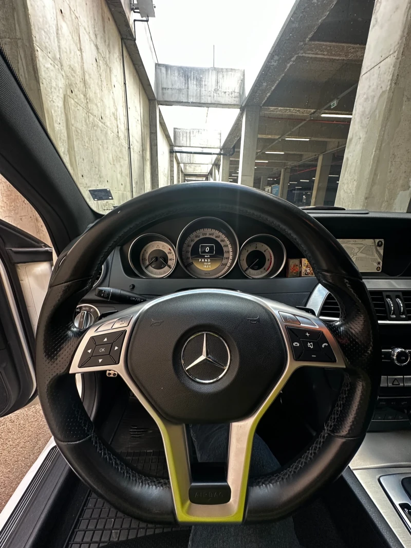 Mercedes-Benz C 220, снимка 9 - Автомобили и джипове - 52460089