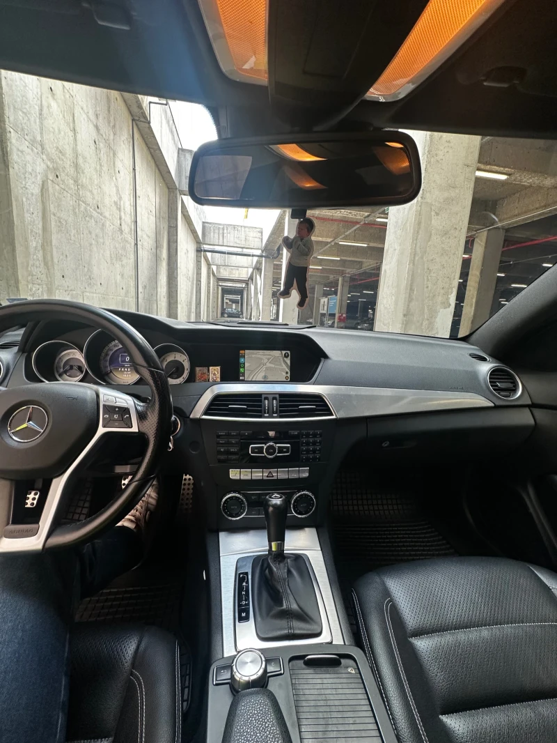 Mercedes-Benz C 220, снимка 10 - Автомобили и джипове - 52460089