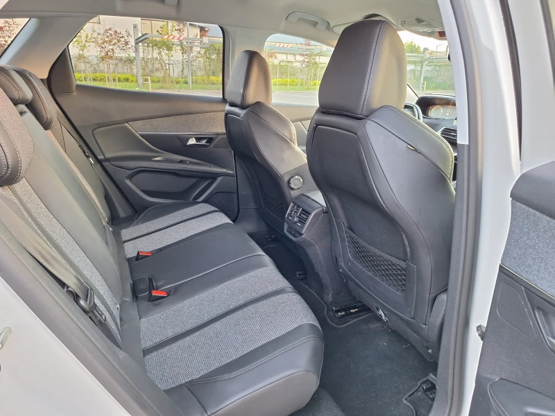 Peugeot 3008 NEW ALLURE 1.2 e-THP 130 EAT, снимка 10 - Автомобили и джипове - 52564409