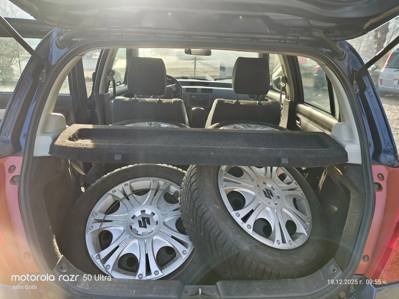 Suzuki Swift 1.5i klimatik 101k.c. Evro 4 , снимка 12 - Автомобили и джипове - 52846553
