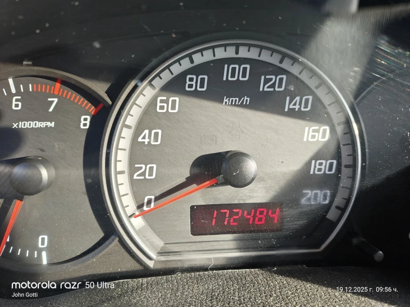 Suzuki Swift 1.5i klimatik 101k.c. Evro 4 , снимка 13 - Автомобили и джипове - 52846553