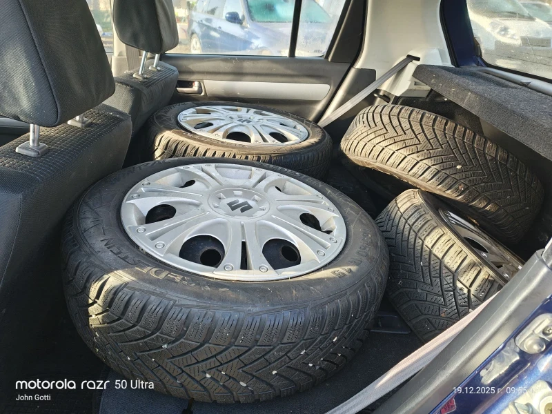 Suzuki Swift 1.5i klimatik 101k.c. Evro 4 , снимка 17 - Автомобили и джипове - 52846553