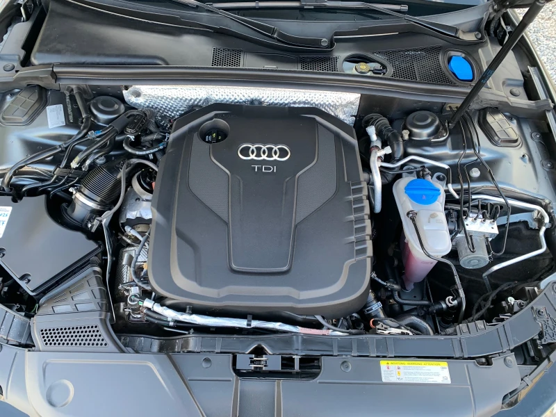Audi A5 2.0TDI S line, снимка 13 - Автомобили и джипове - 53026274