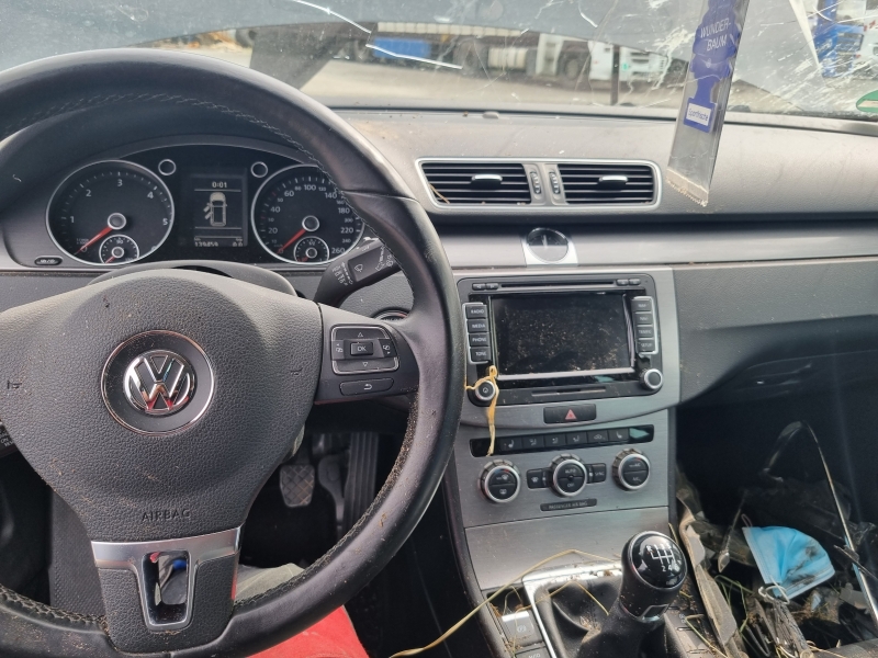 VW Passat 2.0 tdi , снимка 2 - Автомобили и джипове - 38031325