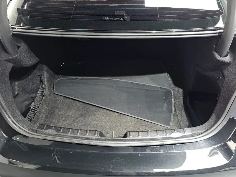 BMW 320 i, снимка 17 - Автомобили и джипове - 54592492