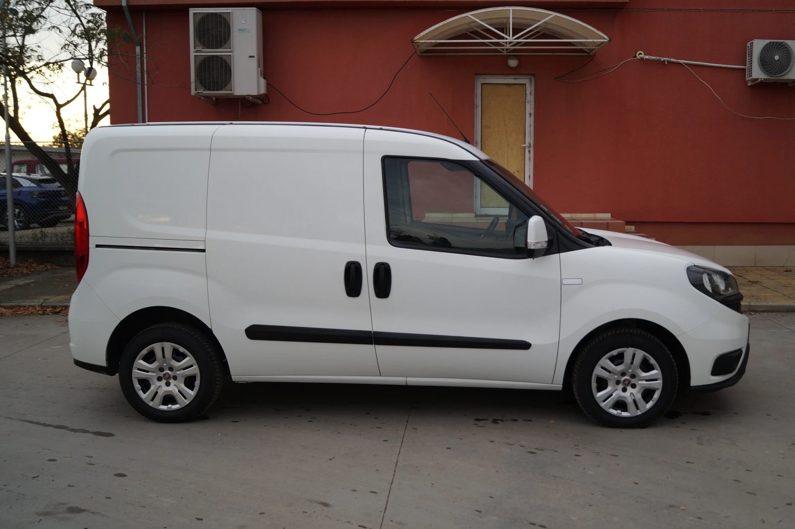 Fiat Doblo 1.6d 105к.с. - изображение 4