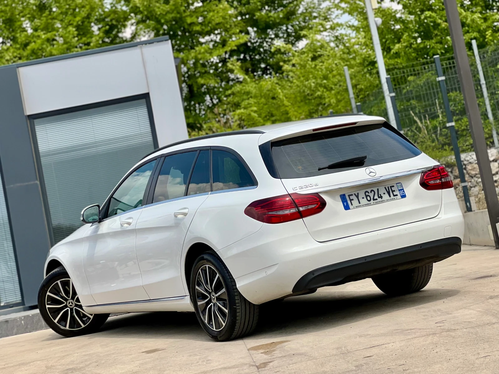 Mercedes-Benz C 220 EXECUTIVE / 9G / FACE / DISTRONIC / DYNAMIC SELECT - изображение 5