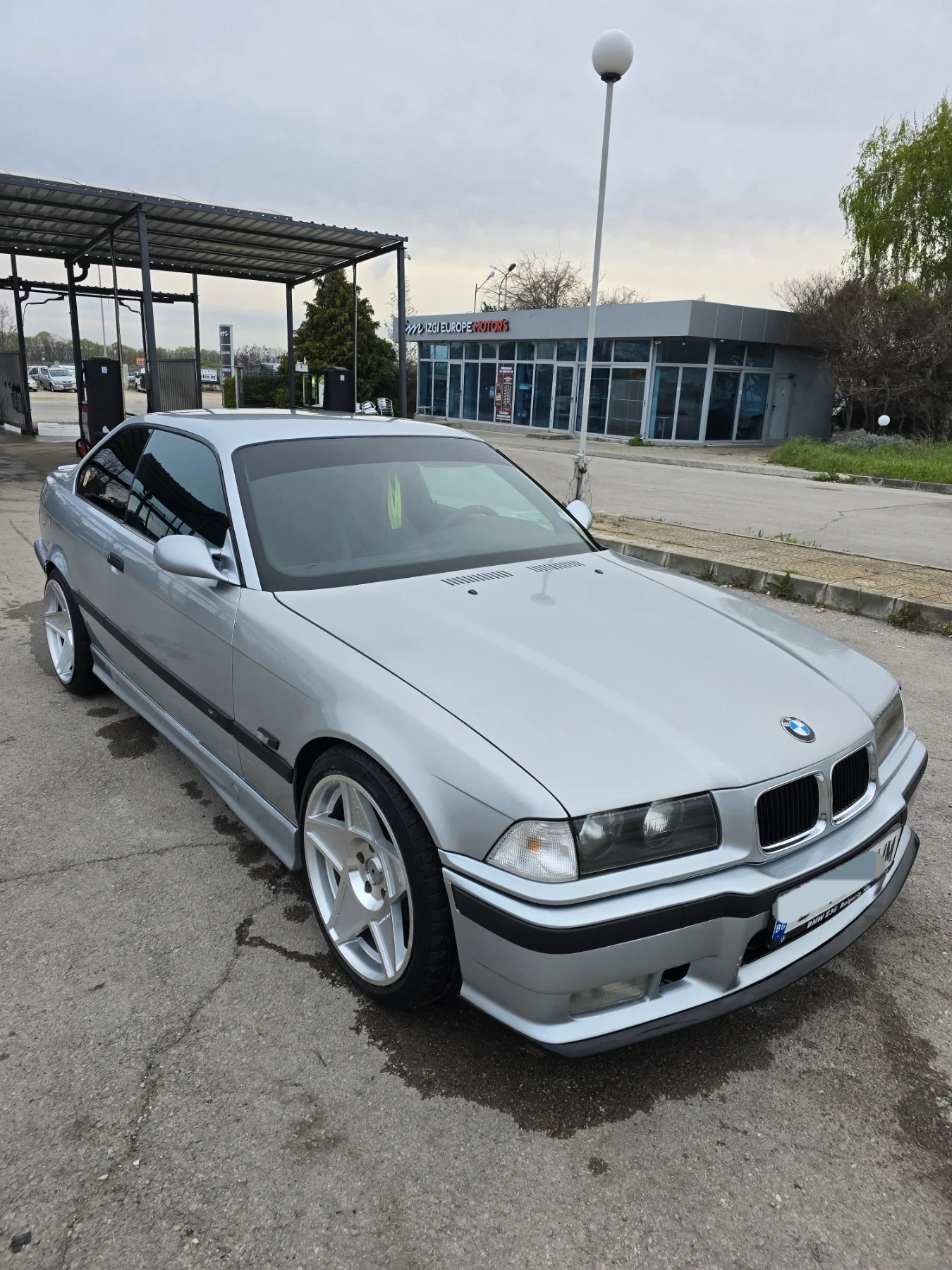 BMW 320 320I Automatic  - изображение 2
