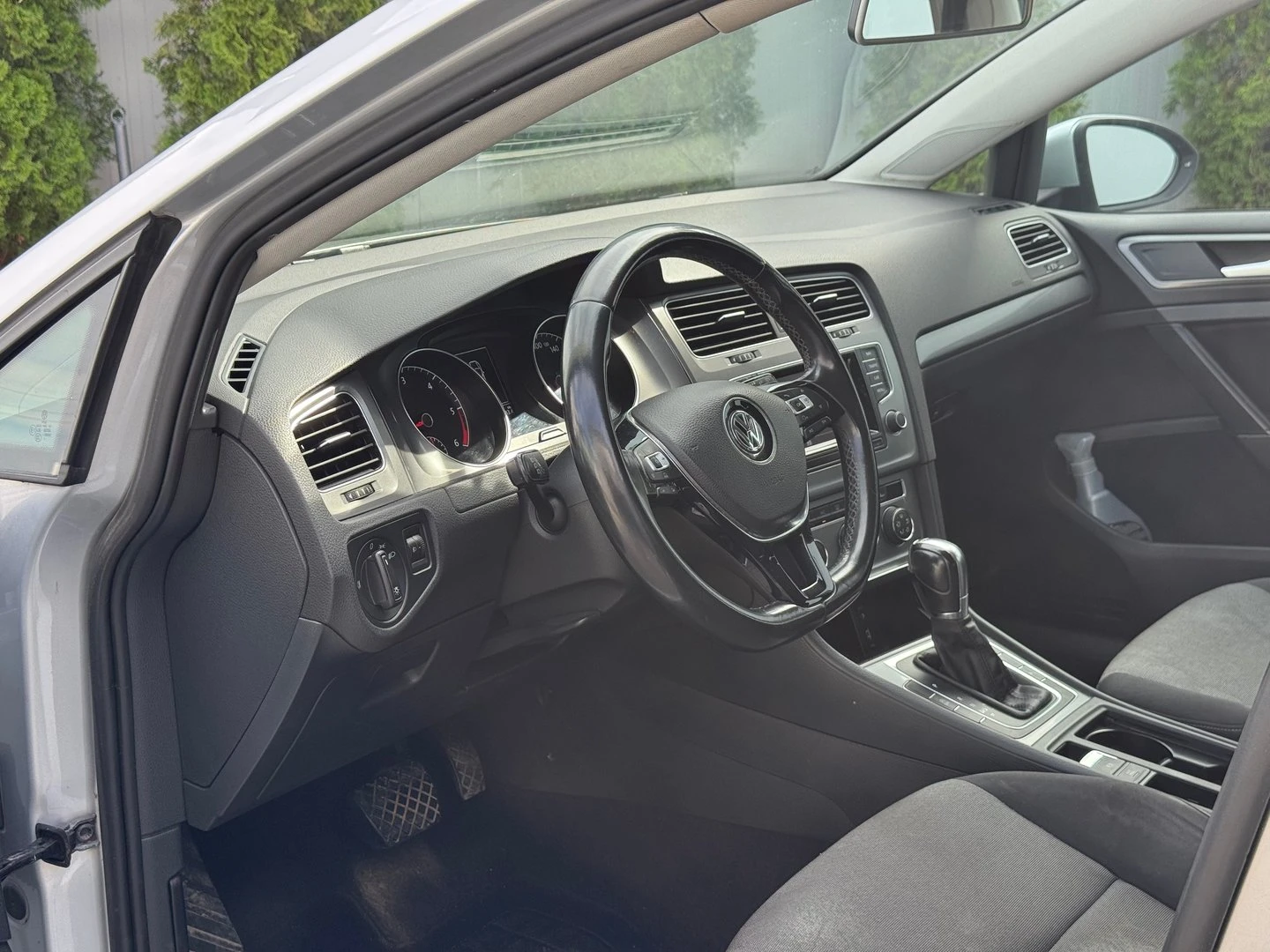 VW Golf Trendline 1.6TDI BMT | Mobile.bg   5