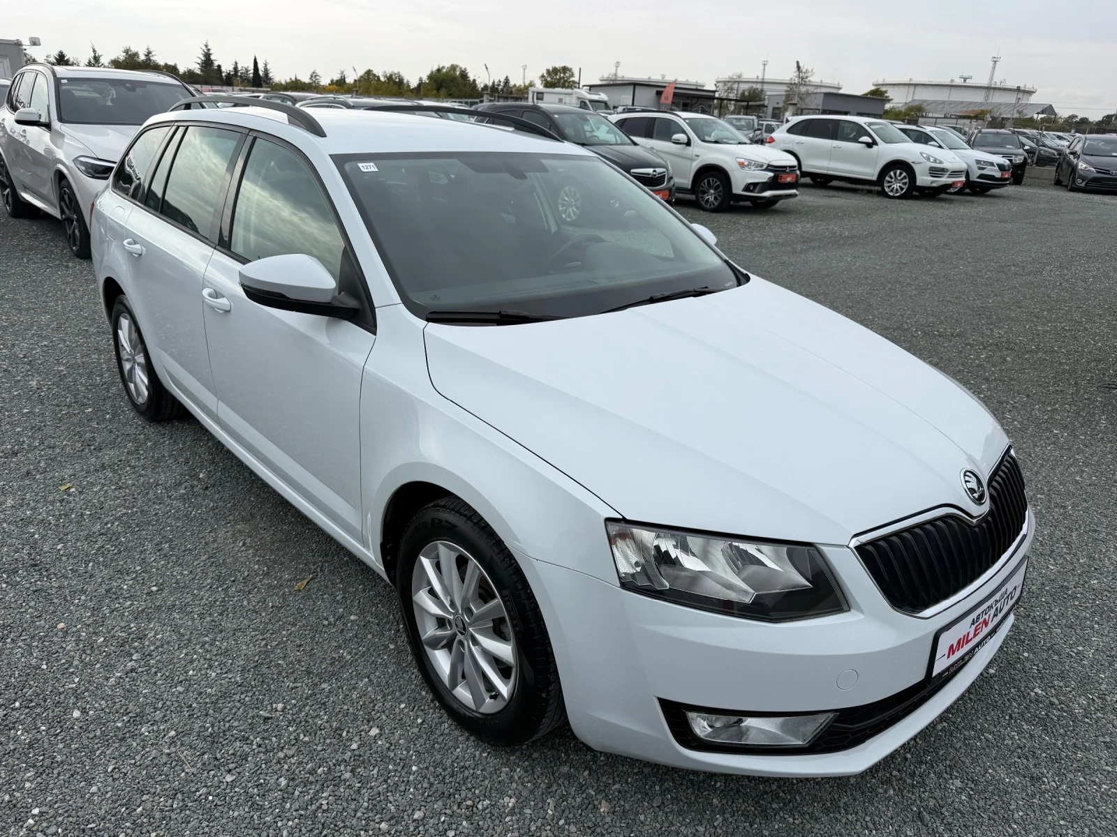 Skoda Octavia (KATO НОВА) - изображение 3
