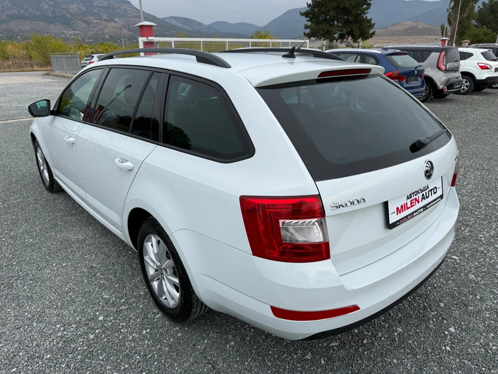 Skoda Octavia (KATO НОВА) - изображение 8
