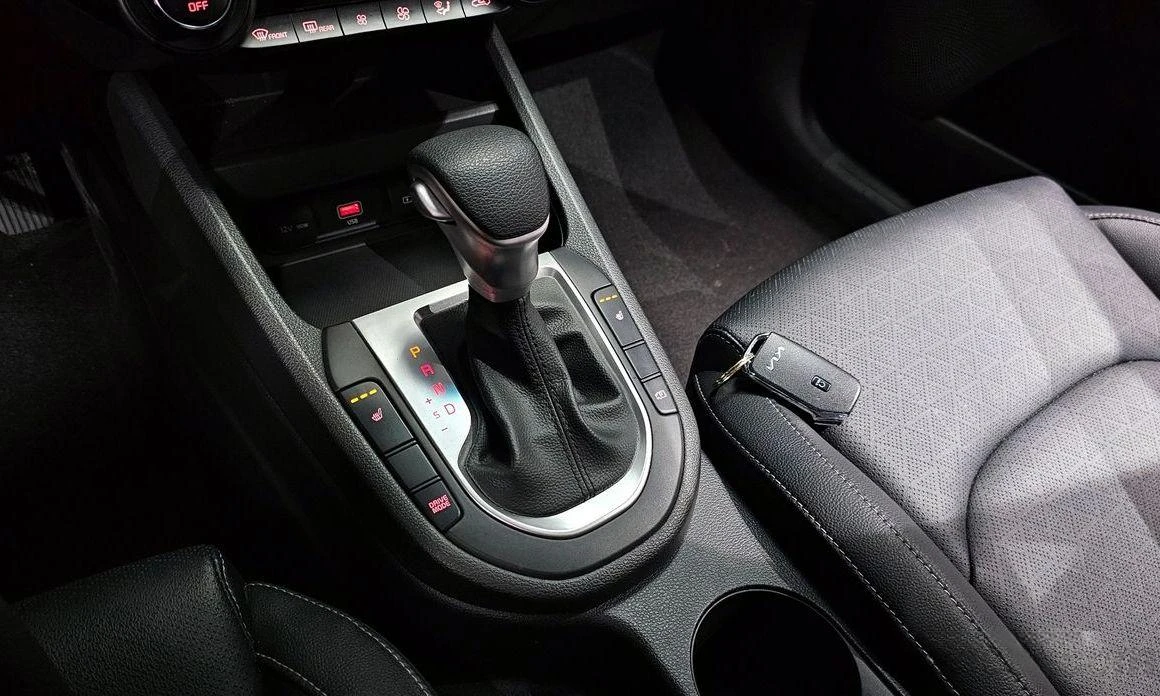 Kia K3 1.6 Trendy * НАЙ-ДОБРА ЦЕНА В БЪЛГАРИЯ*  - изображение 8