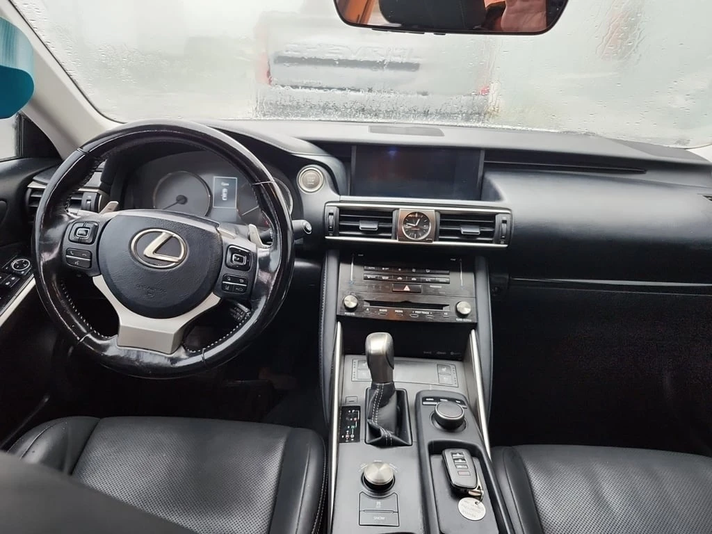 Lexus IS * 4DR SDN AWD * CARFAX * БЕЗ ПЪРВОНАЧАЛНА ВНОСКА - изображение 9