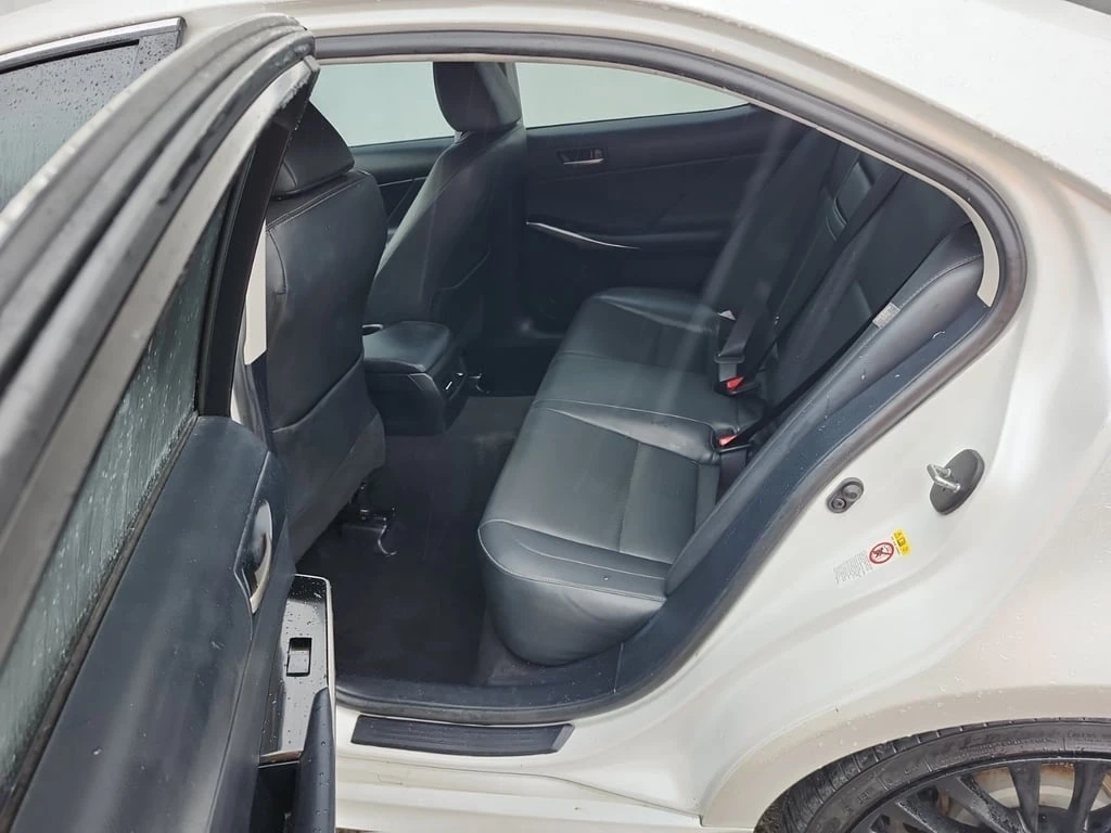 Lexus IS * 4DR SDN AWD * CARFAX *    | Mobile.bg   13