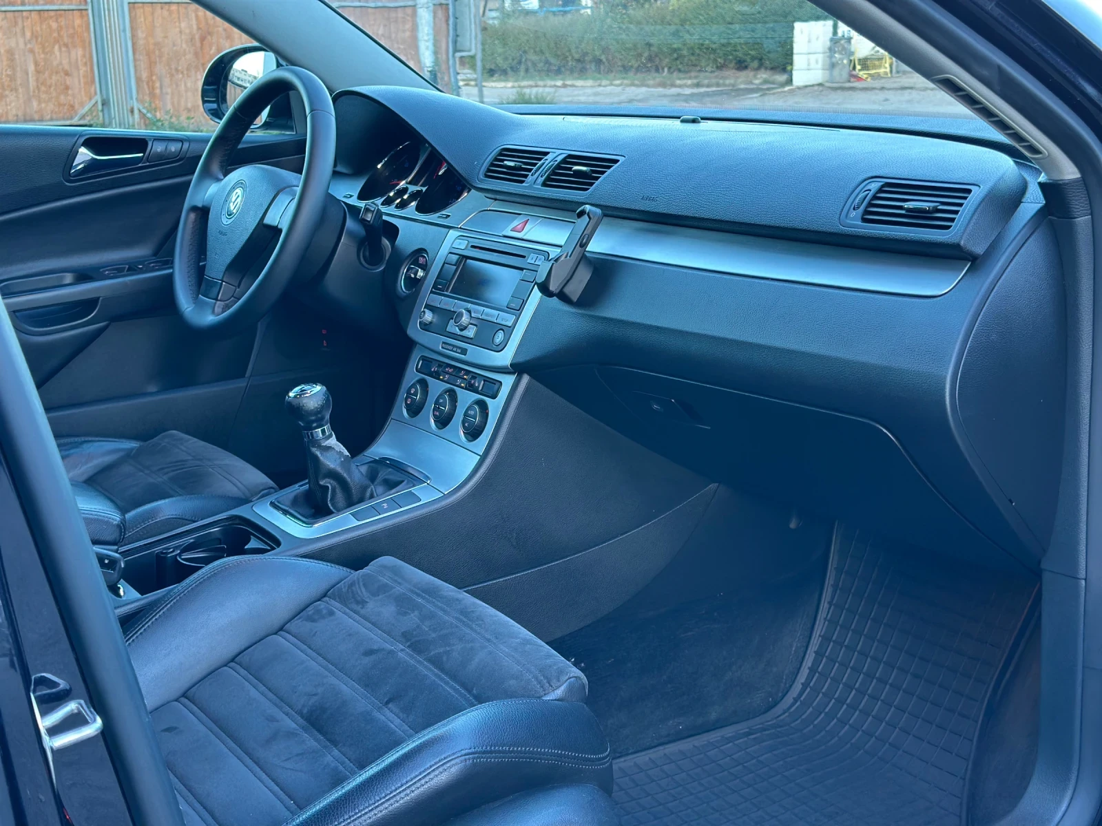 VW Passat 2.0TDi* Навигация* Кожа* Ксенон*  - изображение 10