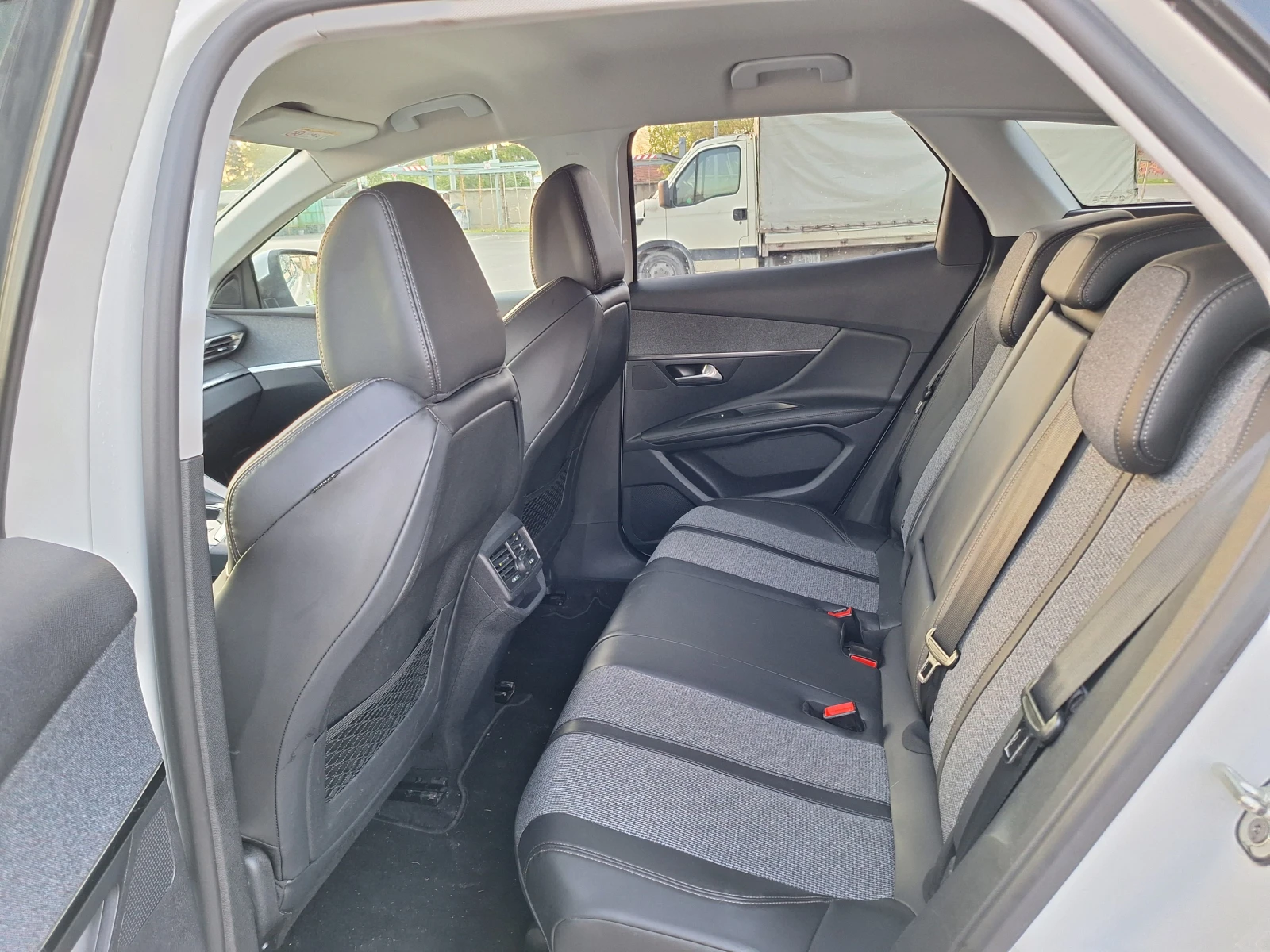 Peugeot 3008 NEW ALLURE 1.2 e-THP 130 EAT | Mobile.bg   8