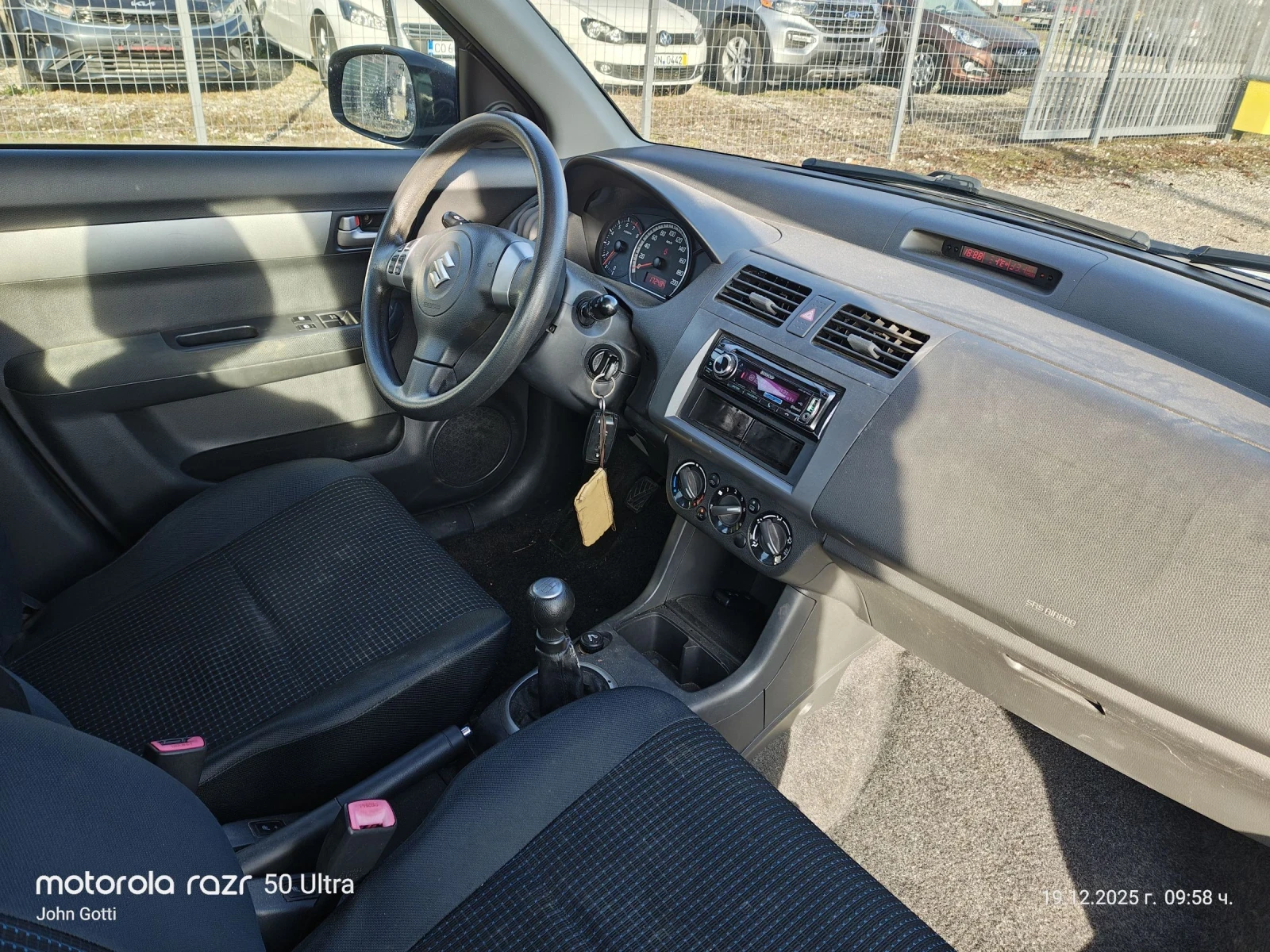 Suzuki Swift 1.5i klimatik 101k.c. Evro 4  | Mobile.bg � ����������� 16