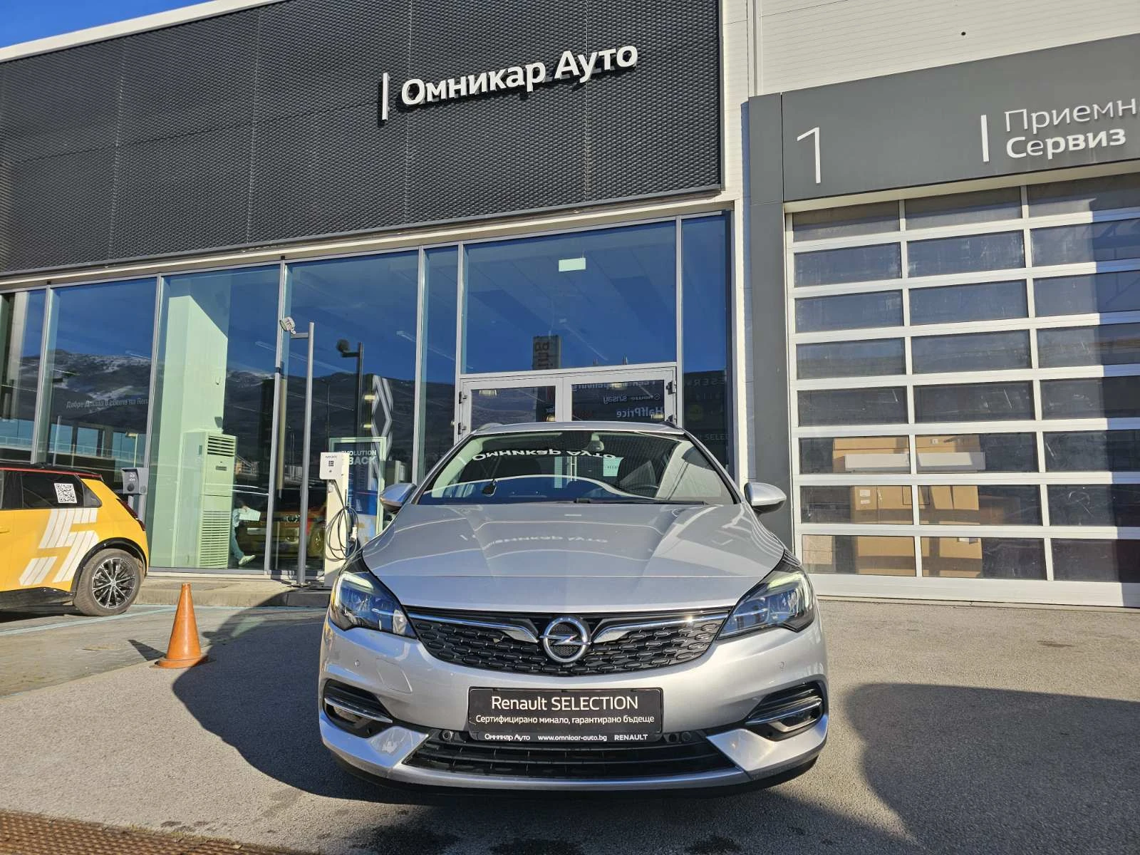 Opel Astra SPORTS TOURER 1.2 - изображение 3