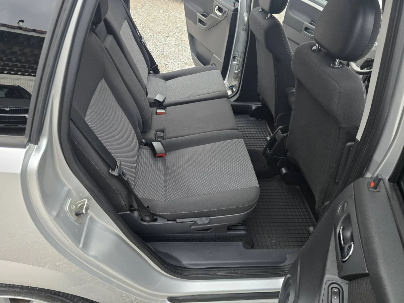 Opel Meriva 1.3CDTI XENON FACELIFT , снимка 11 - Автомобили и джипове - 54003094