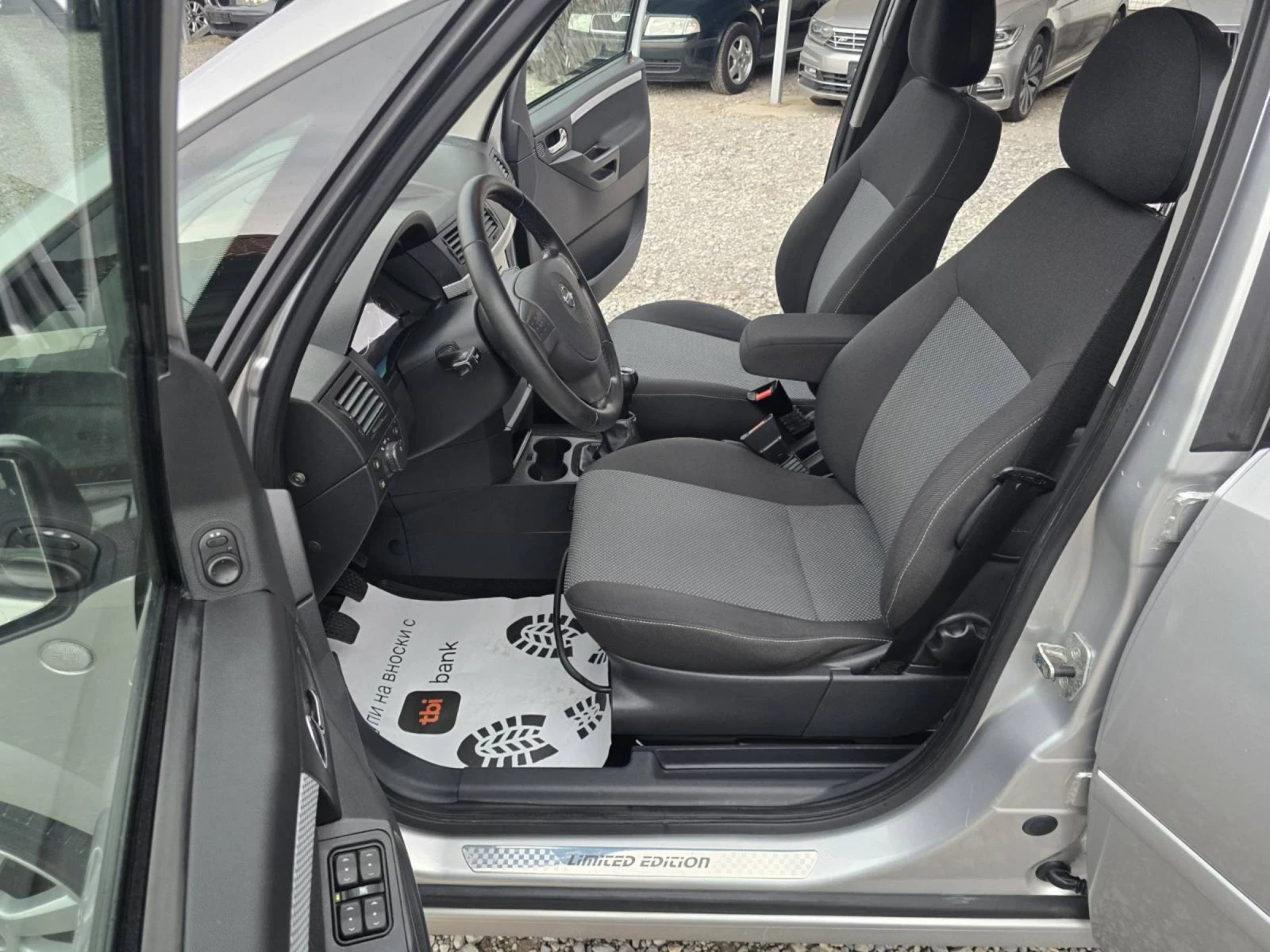 Opel Meriva 1.3CDTI XENON FACELIFT , снимка 7 - Автомобили и джипове - 54003094