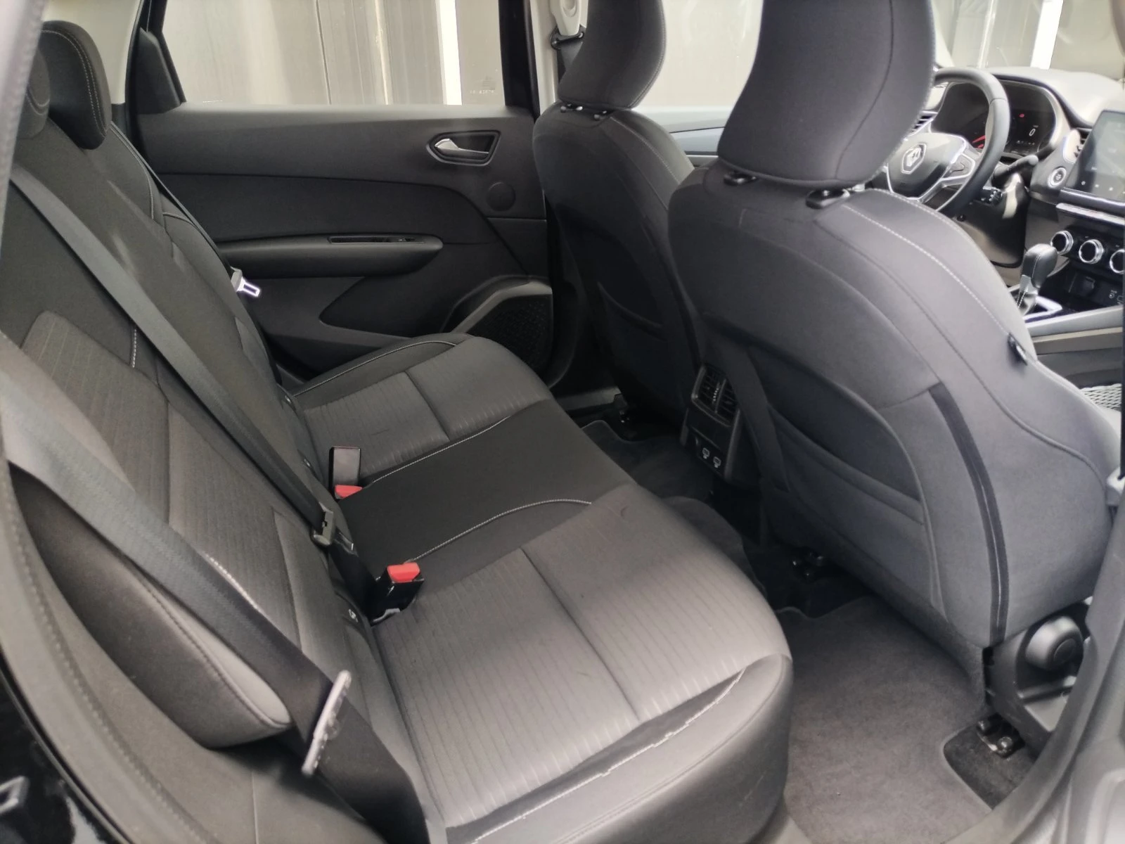 Renault Arkana 1.3.Tce/140 к.с., снимка 16 - Автомобили и джипове - 54451316