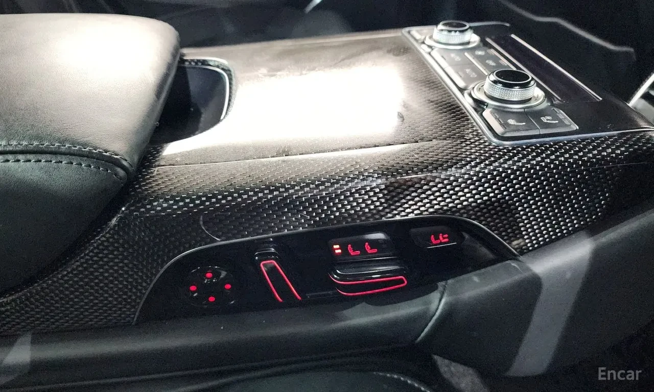 Audi S8 bang&olufsen* massage, снимка 12 - Автомобили и джипове - 54730277