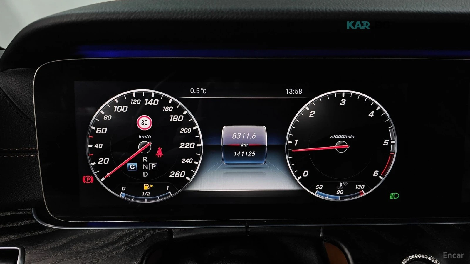 Mercedes-Benz E 220 AMG* DIGITAL* КАМЕРА* ПАМЕТ* ОБДУХВАНЕ* ПОДГРЕВ* , снимка 8 - Автомобили и джипове - 54792821