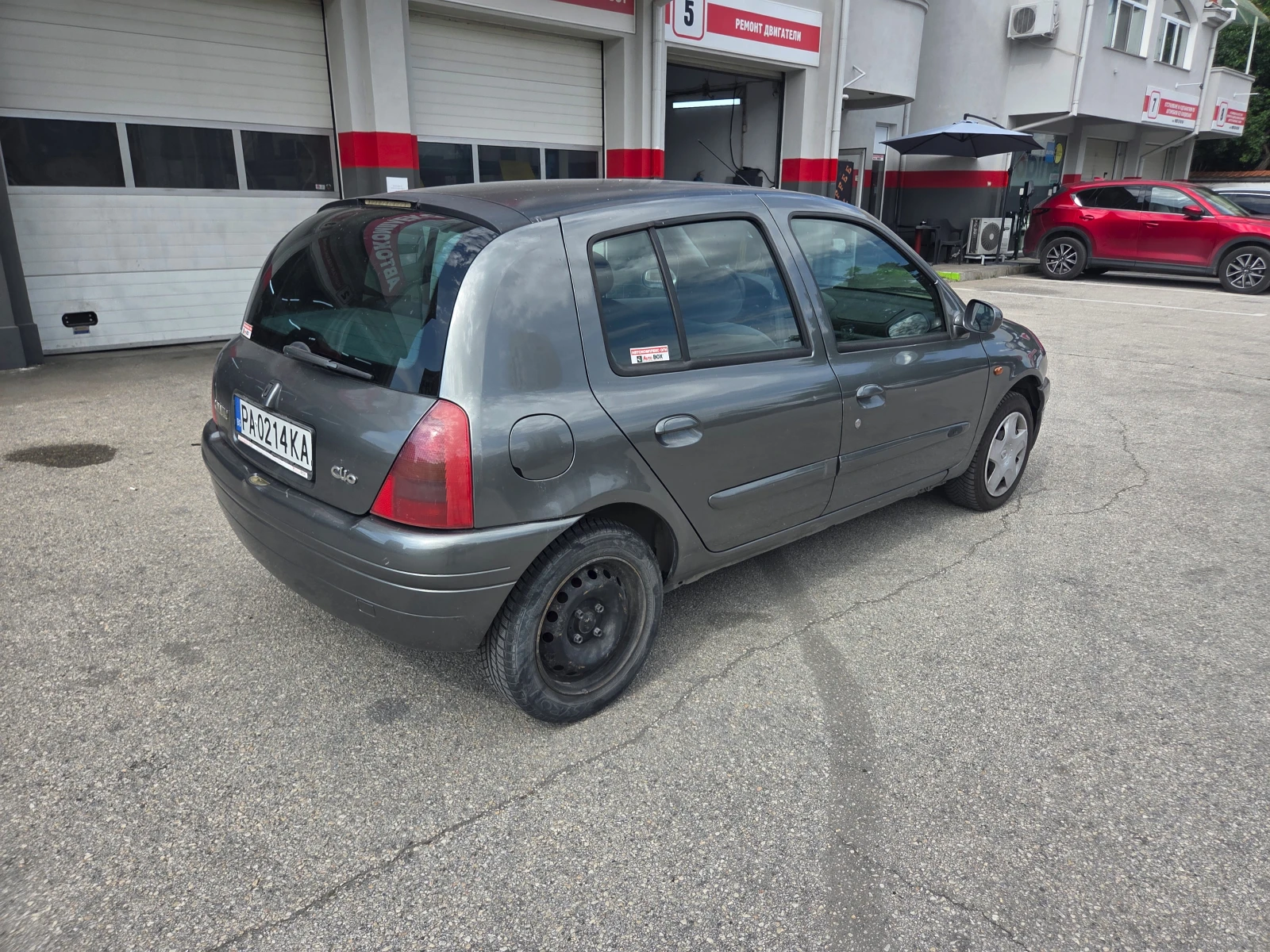 Renault Clio 1.2i-Климатик, снимка 5 - Автомобили и джипове - 54822833