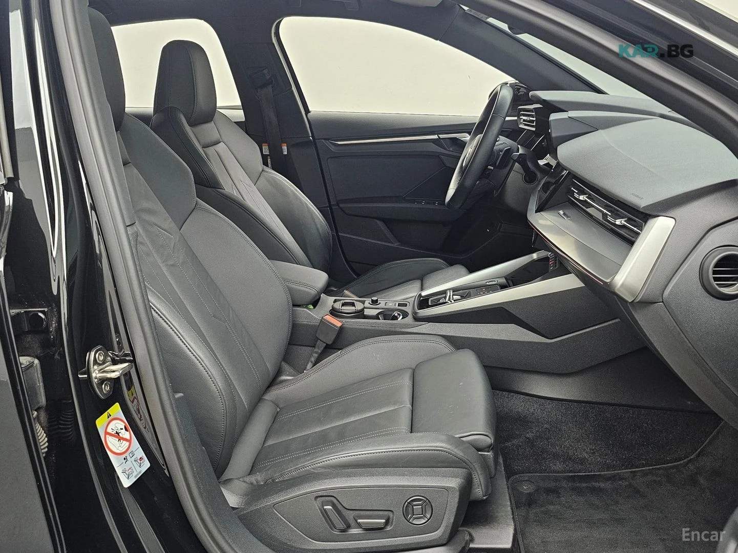 Audi A3 PREMIUM* 40TFSI* ПОДГРЕВ* KEYLESS* SUNROOF* , снимка 9 - Автомобили и джипове - 55009056